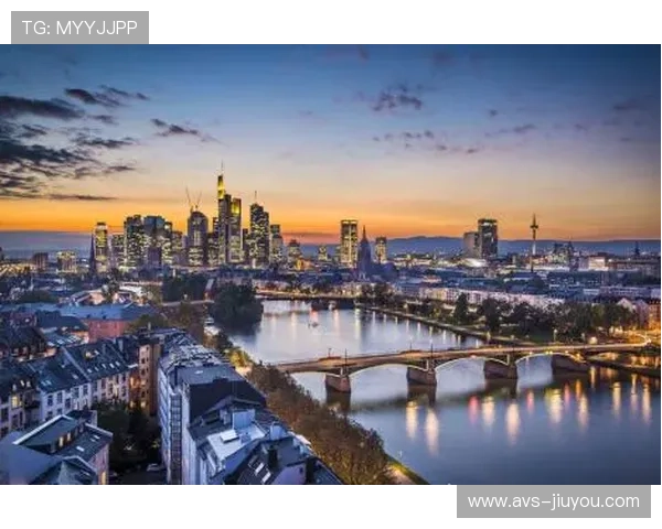 科隆与法兰克福上演莱茵河德比，历史恩怨增添看点