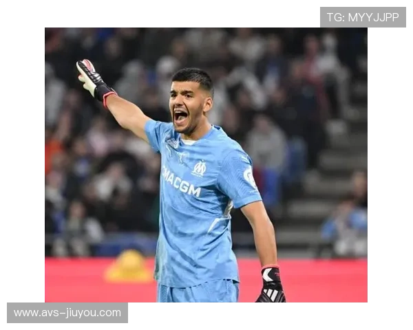 马赛门将鲁利对阵巴黎FC时因拖延时间吃黄牌 马赛门将鲁利对阵巴黎FC时因拖延时间吃黄牌